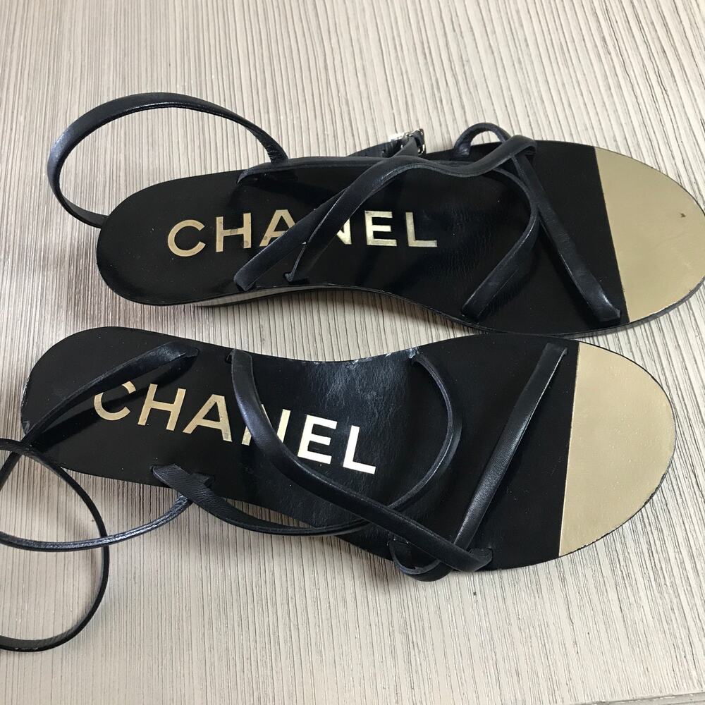 CHANEL Black Beige Two-Tone CC Logo Flat Sandal Size 37 Italy - Picture 6 of 14
